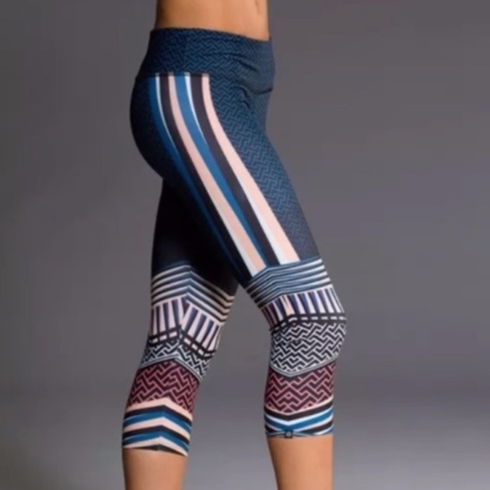 Onzie Workout Capris Leggings
